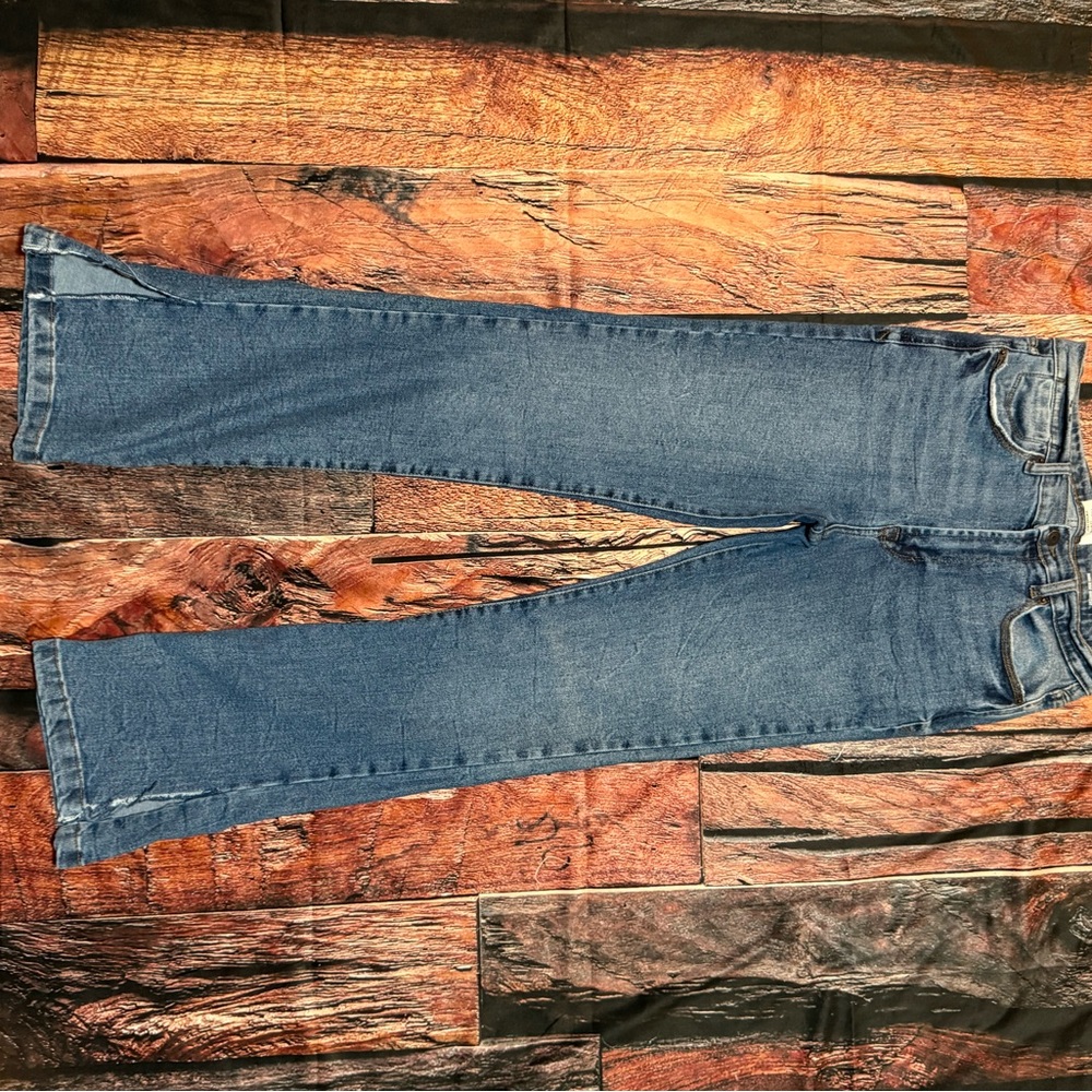 Kensie Women's Straight Leg Jeans in Blue